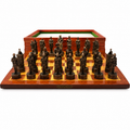 Set Șah Militar Premium din Lemn – Tablă Pliabilă cu Piese Metalice Tip Soldați, Joc de Strategie și Colecție