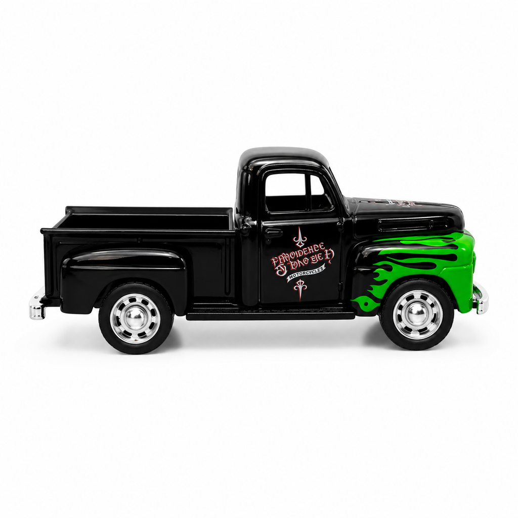 Machetă Auto Pickup Retro 1:32, Metalică, Sistem Pull-Back, Uși Mobile, pentru Copii și Colecționari