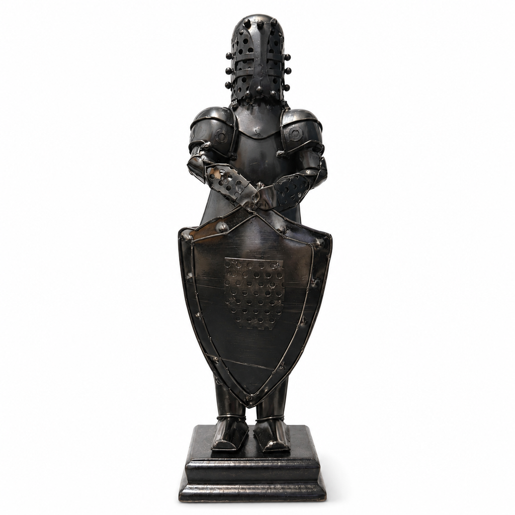 Statuetă Decorativă Cavaler Medieval din Metal, cu Armură și Scut, Ornament pentru Casă sau Birou